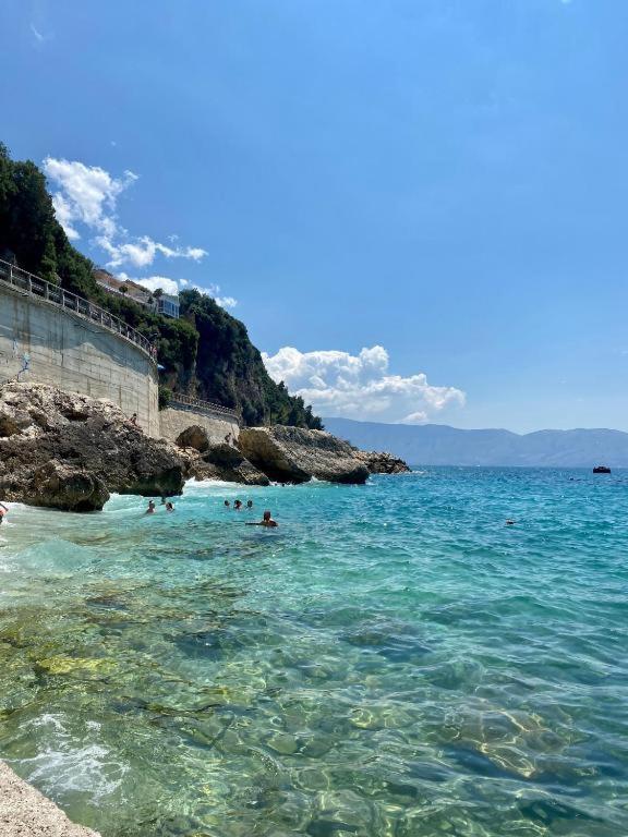 Vlorë Arlind'S Apartaments מראה חיצוני תמונה