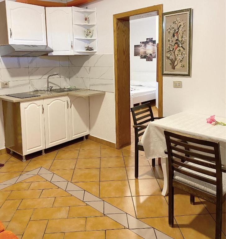 Vlorë Arlind'S Apartaments מראה חיצוני תמונה