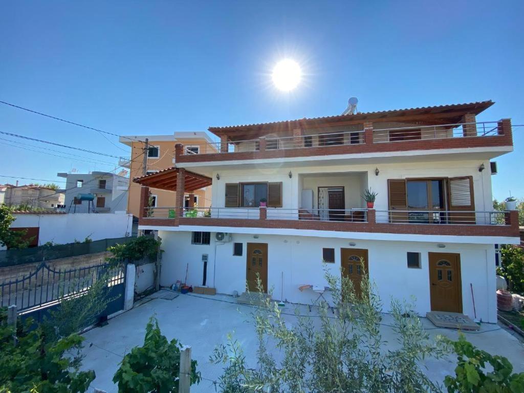 Vlorë Arlind'S Apartaments מראה חיצוני תמונה