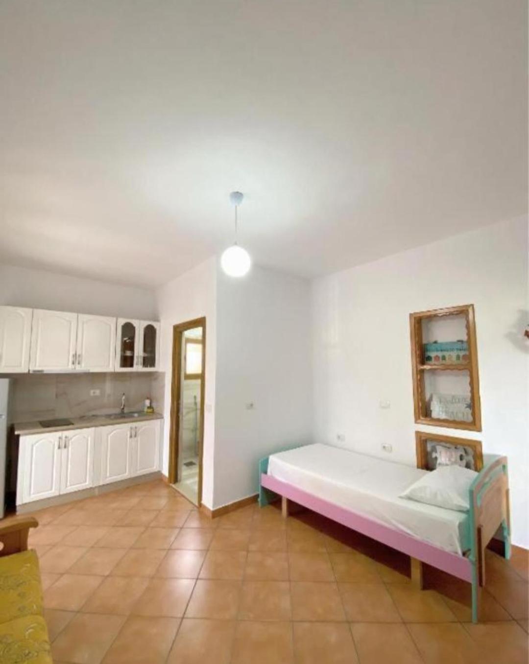 Vlorë Arlind'S Apartaments מראה חיצוני תמונה