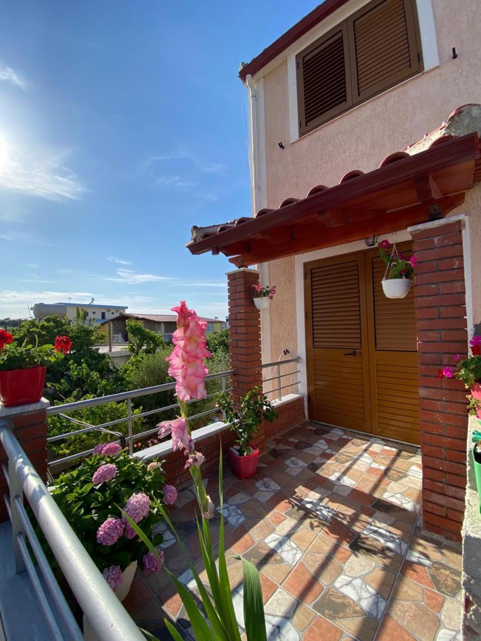 Vlorë Arlind'S Apartaments מראה חיצוני תמונה